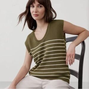BR Sleeveless Olive Scoop Neck Sweater Vest